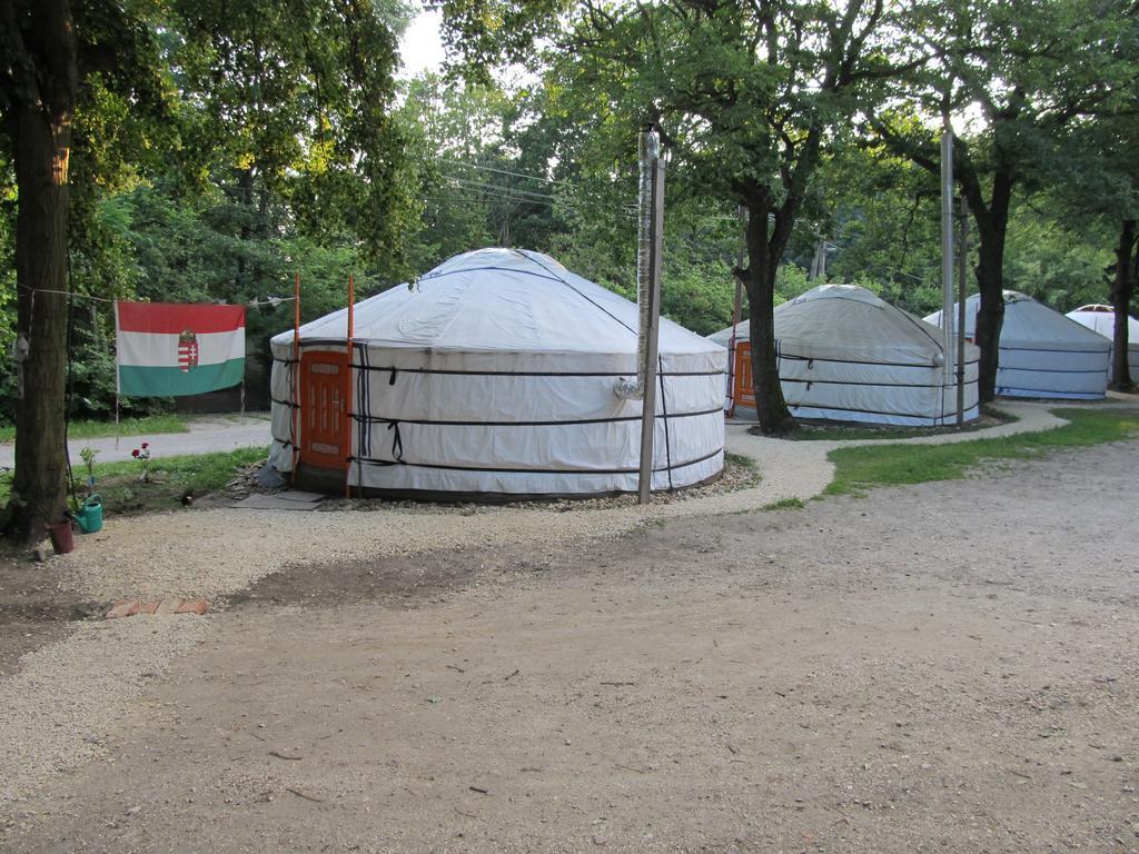 Dobogoko Jurtaszallas Rum bild